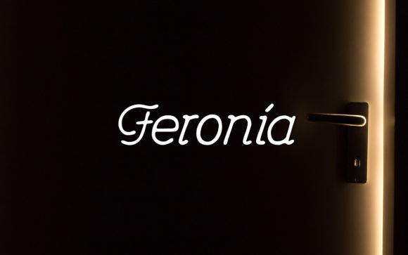Feronia: A Handwritten Font for Creative Projects